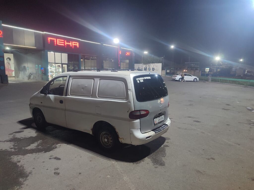Hyundai Starex: 2000 г., 2.5 л, Механика, Дизель, Фургон — фото 4