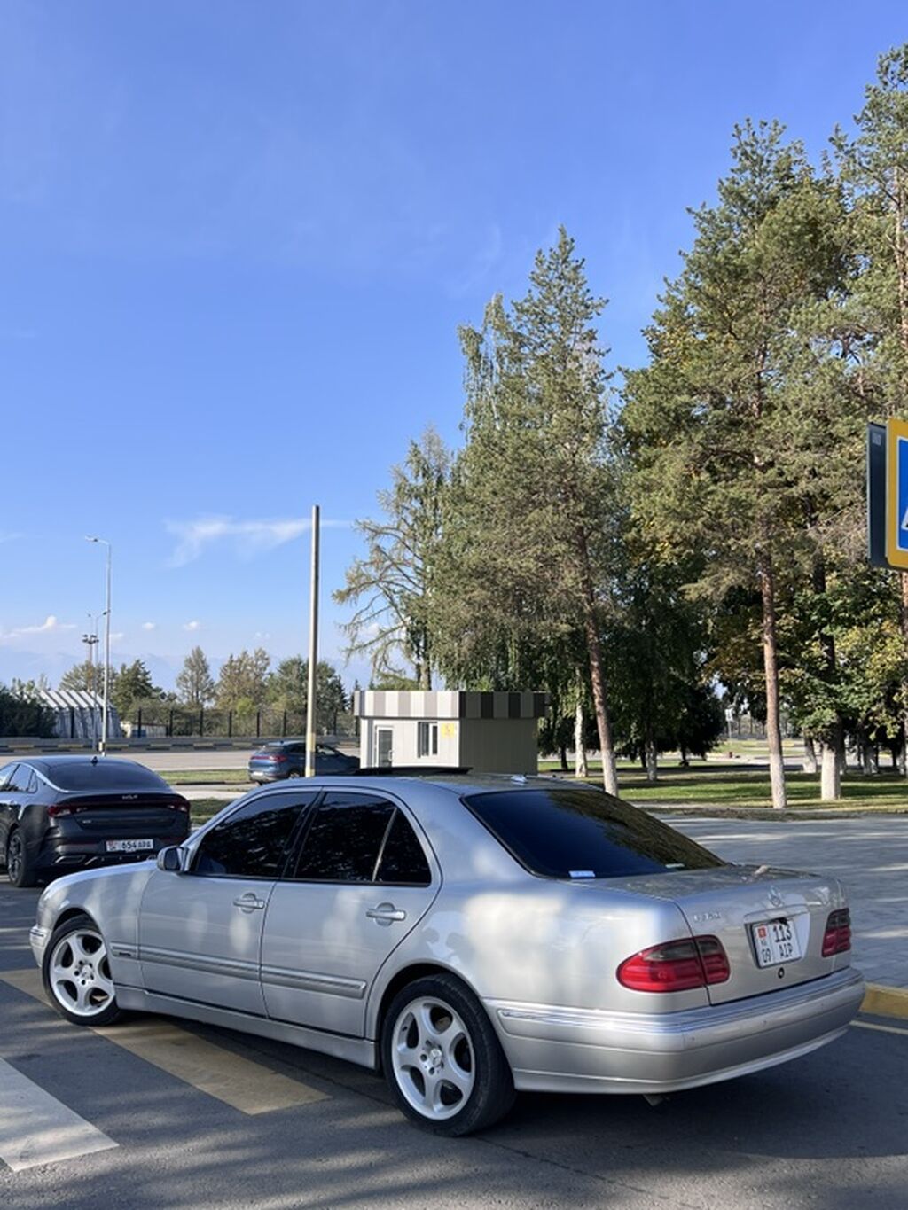 Mercedes-Benz E-Class: 2002 г., 3.2 л, Бензин, Седан: фото 3