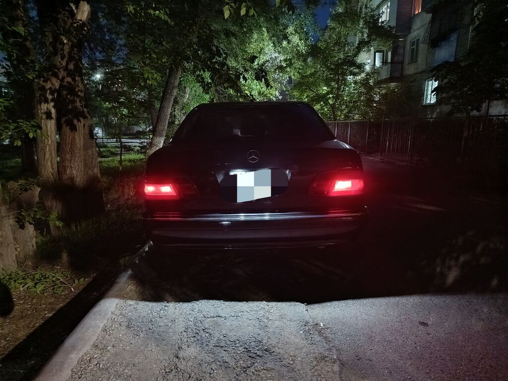 Mercedes-Benz E-Class: 2000 г., 3.2 л, Автомат, Дизель, Седан: фото 2