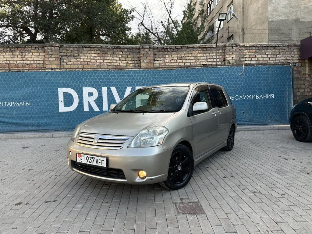 Toyota Raum: 2003 г., 1.5 л, Автомат, Бензин, Минивэн: фото 2