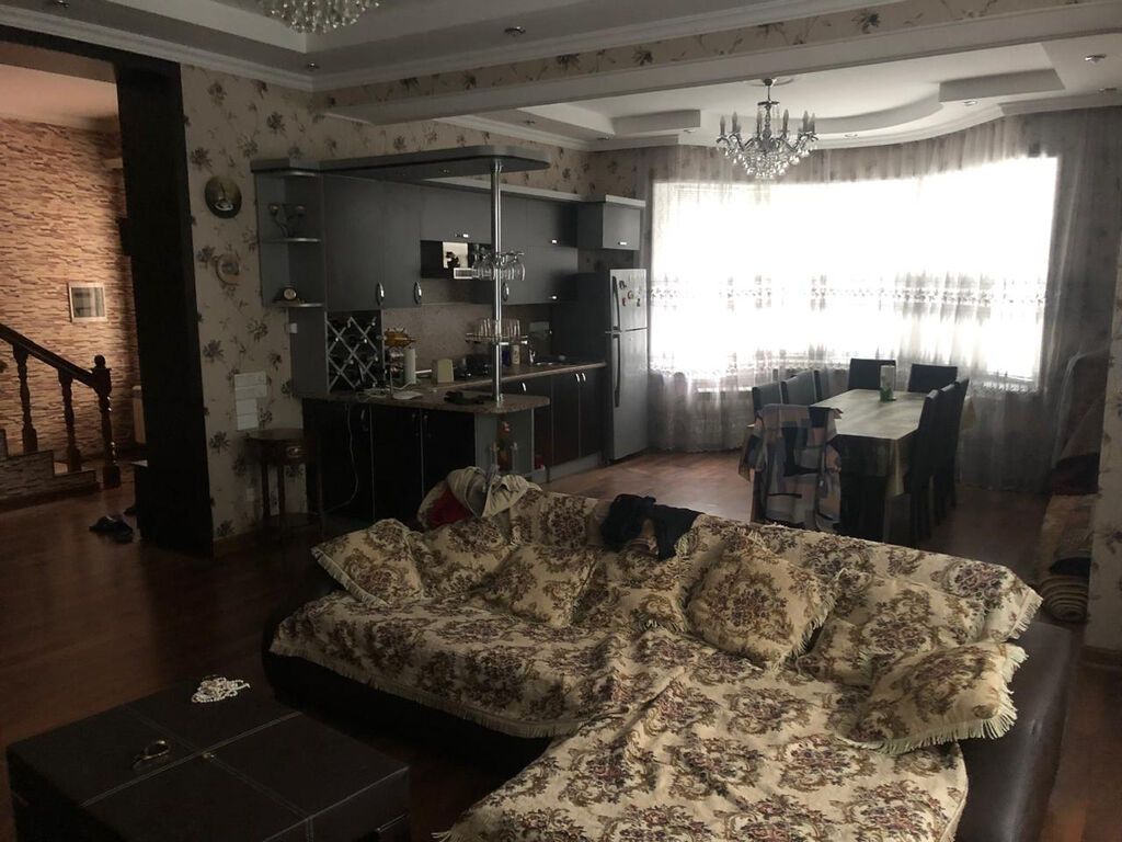 6 otaqlı, 175 kv. m, Kredit yoxdur, Yeni təmirli