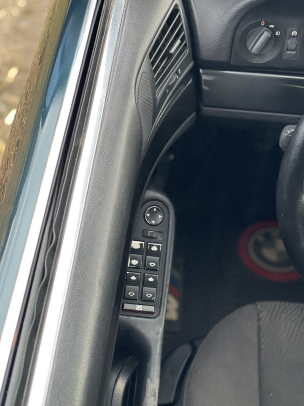 BMW 5 series: 1998 г., 2 л, Механика, Бензин, Седан: фото 2