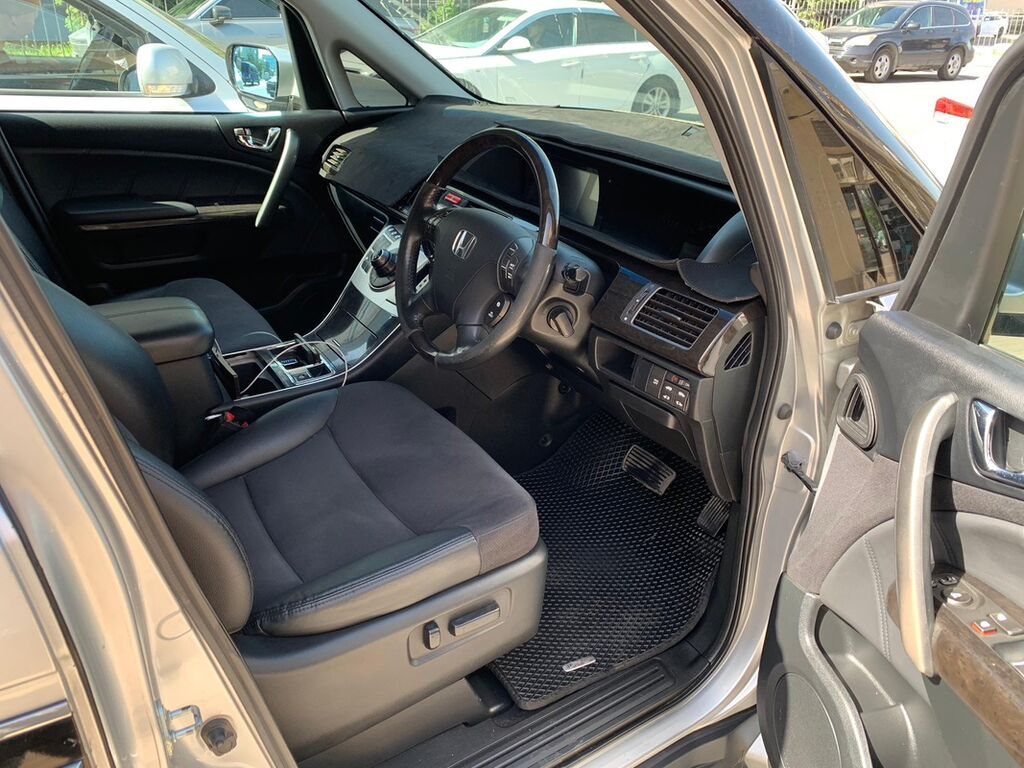 Honda Elysion: 2011 г., 3.5 л, Автомат, Бензин, Минивэн: фото 7