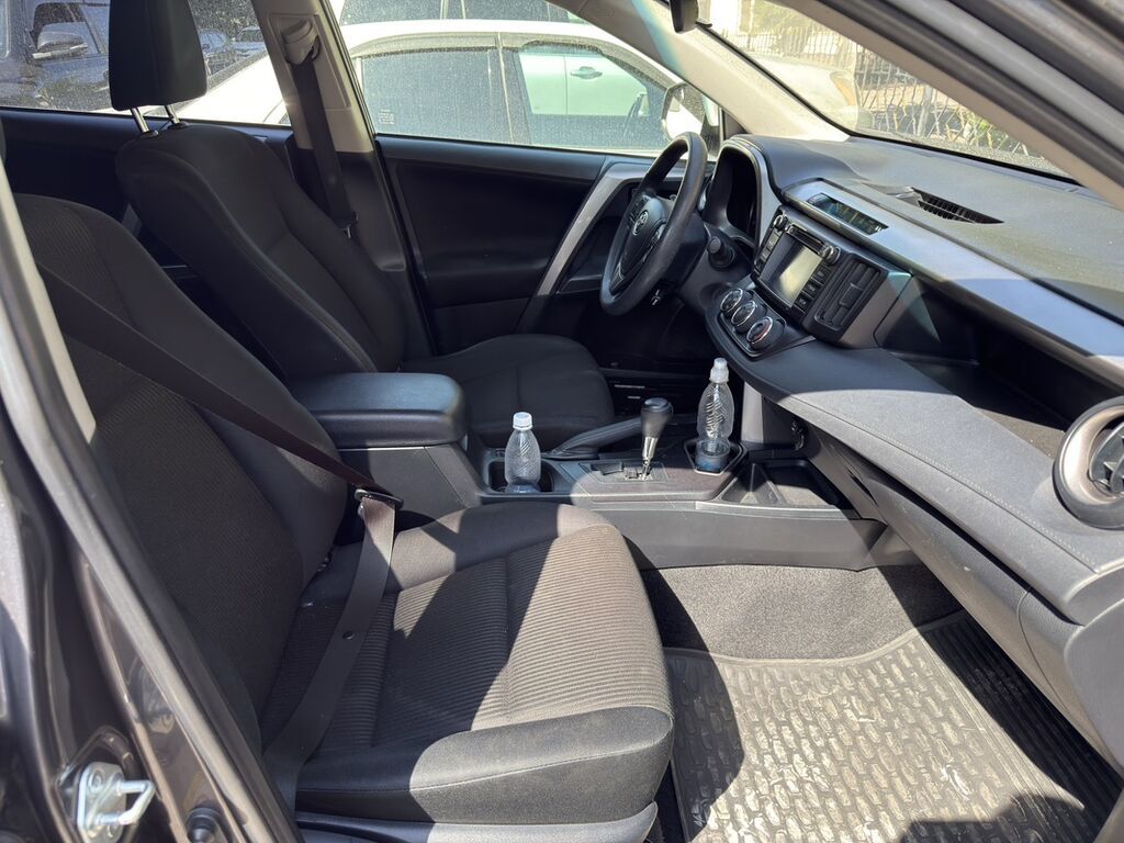 Toyota RAV4: 2017 г., 2.5 л, Автомат, Бензин, Кроссовер: фото 8