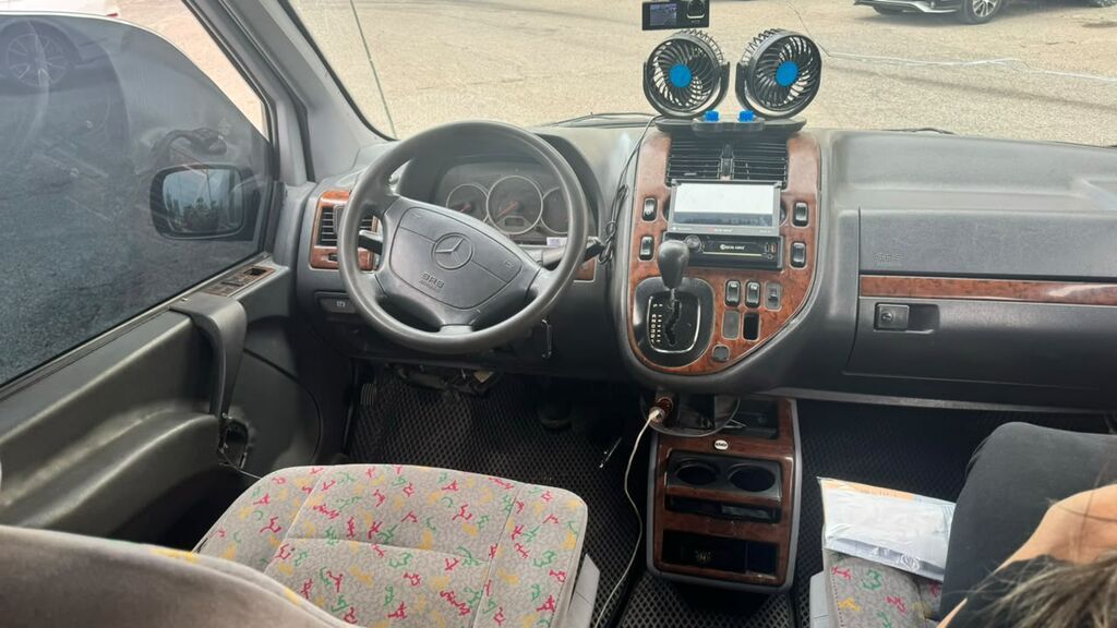 Mercedes-Benz Vito: 2003 г., 2.4 л, Автомат, Бензин, Минивэн: фото 7