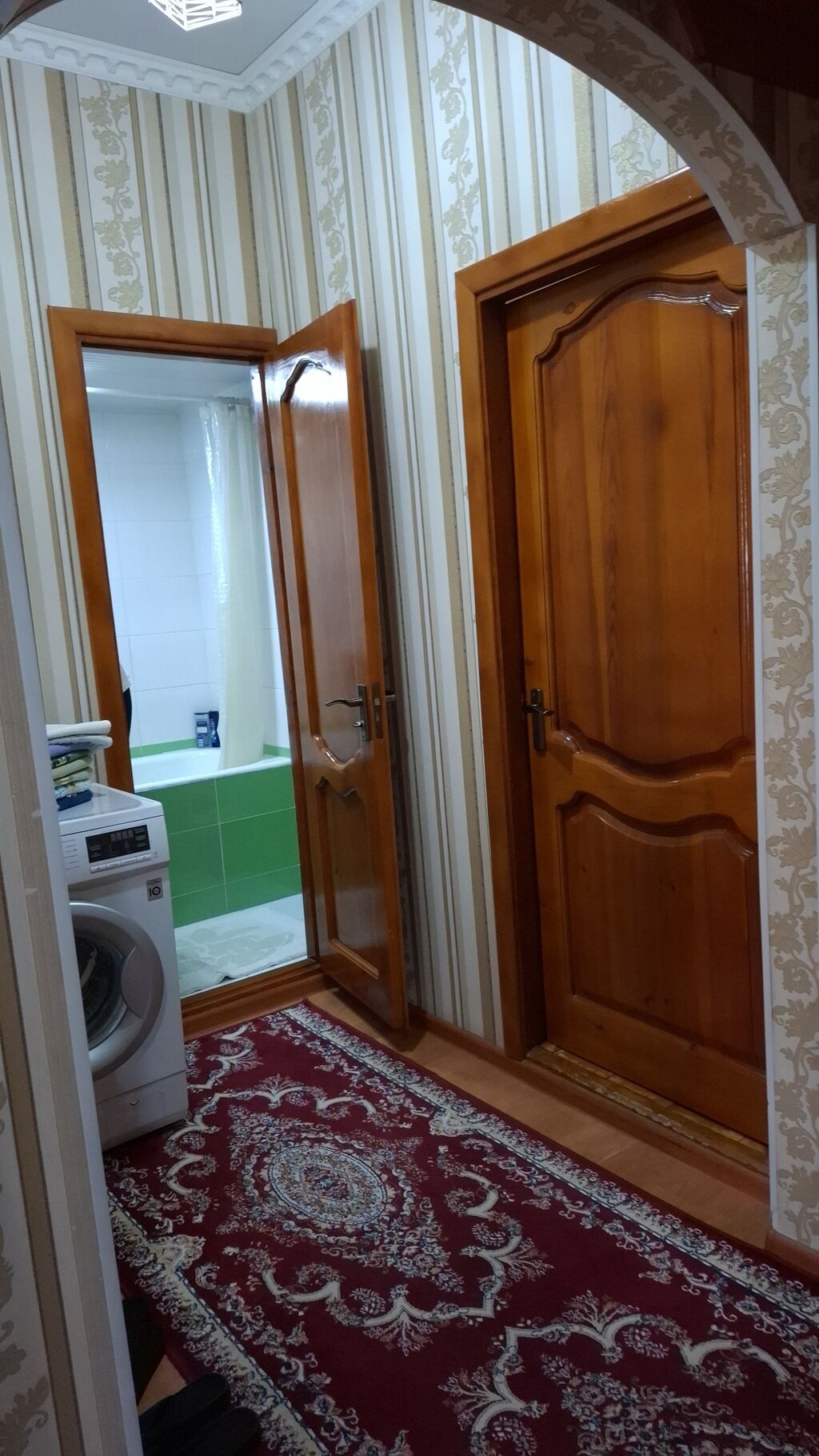 3 ком квартира 3 этаж со всеми удобствами в центре города Оша . Из: фото 8