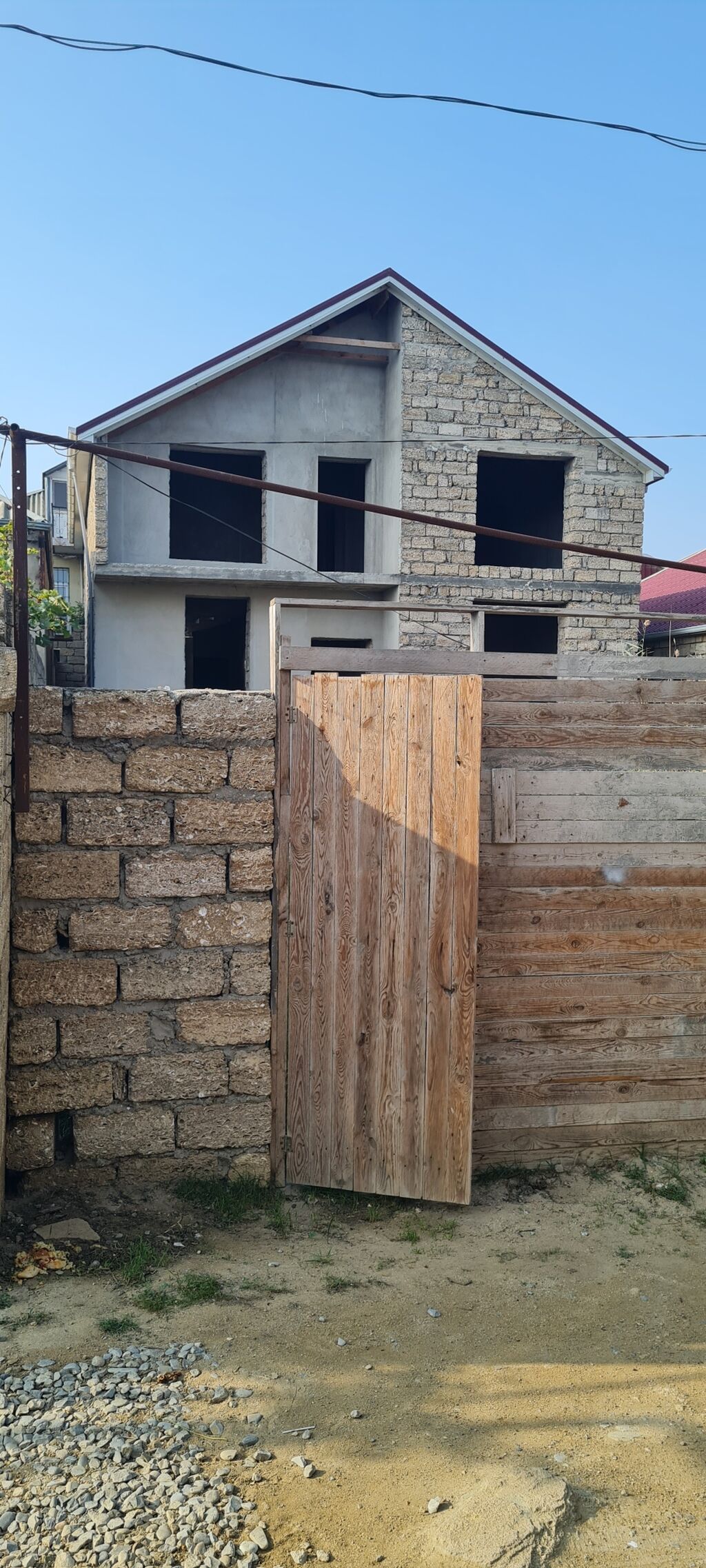 Kürdəxanı qəs. 4 otaqlı, 90 kv. m, Kredit yoxdur, Təmirsiz