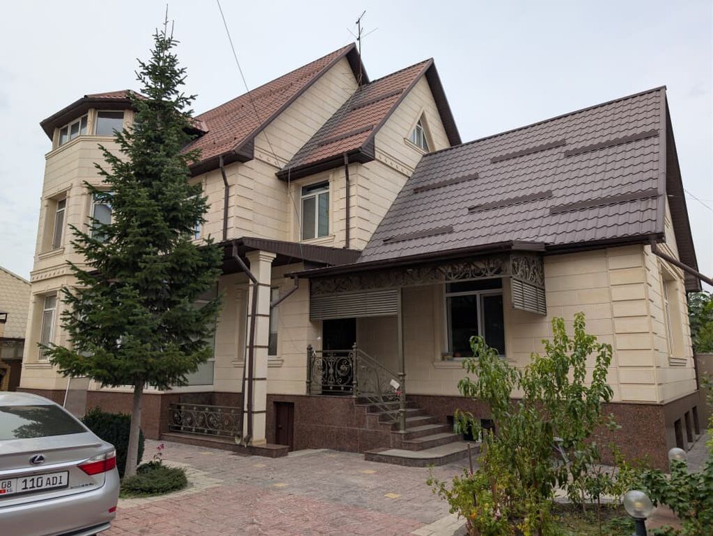 370 м², 6 комнат и более, ул. Горького / Панфилова: фото 3