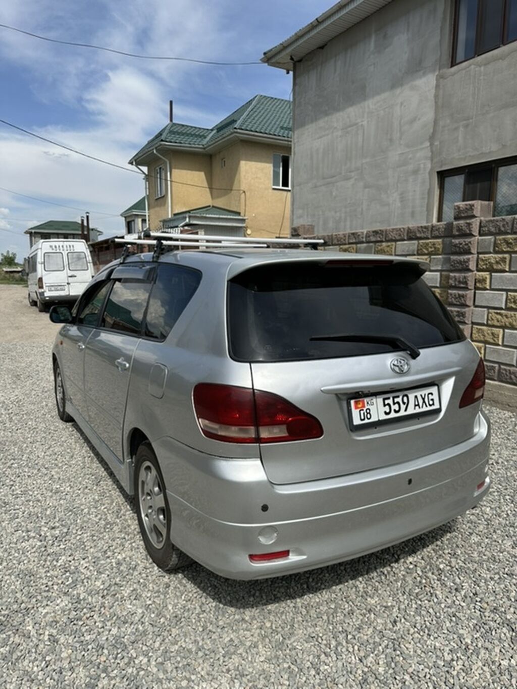 Toyota Ipsum: 2002 г., 2.4 л, Автомат, Газ, Минивэн — фото 5