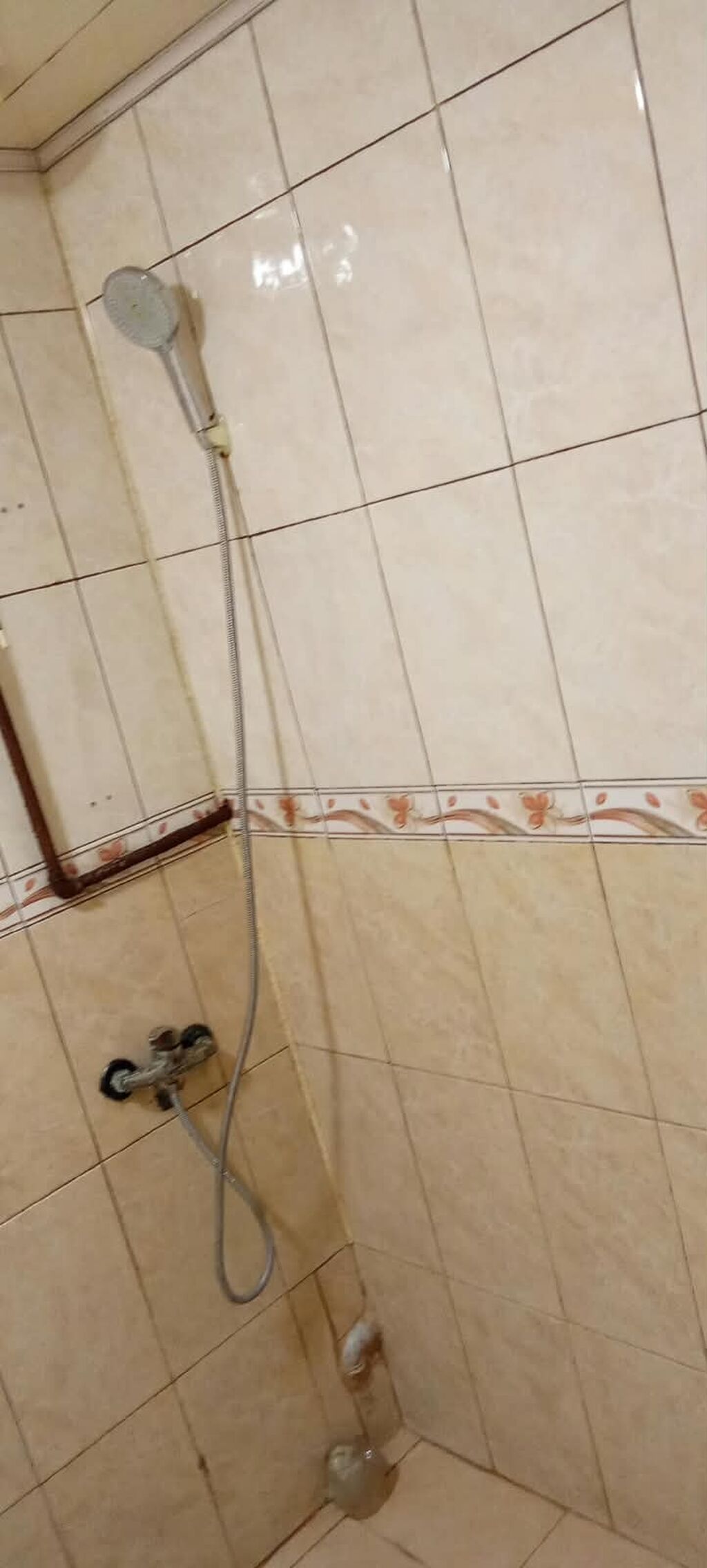 Kirayə verilir ailəyə. Real maraqlananlar əlaqə saxlasın, razılaşarıq