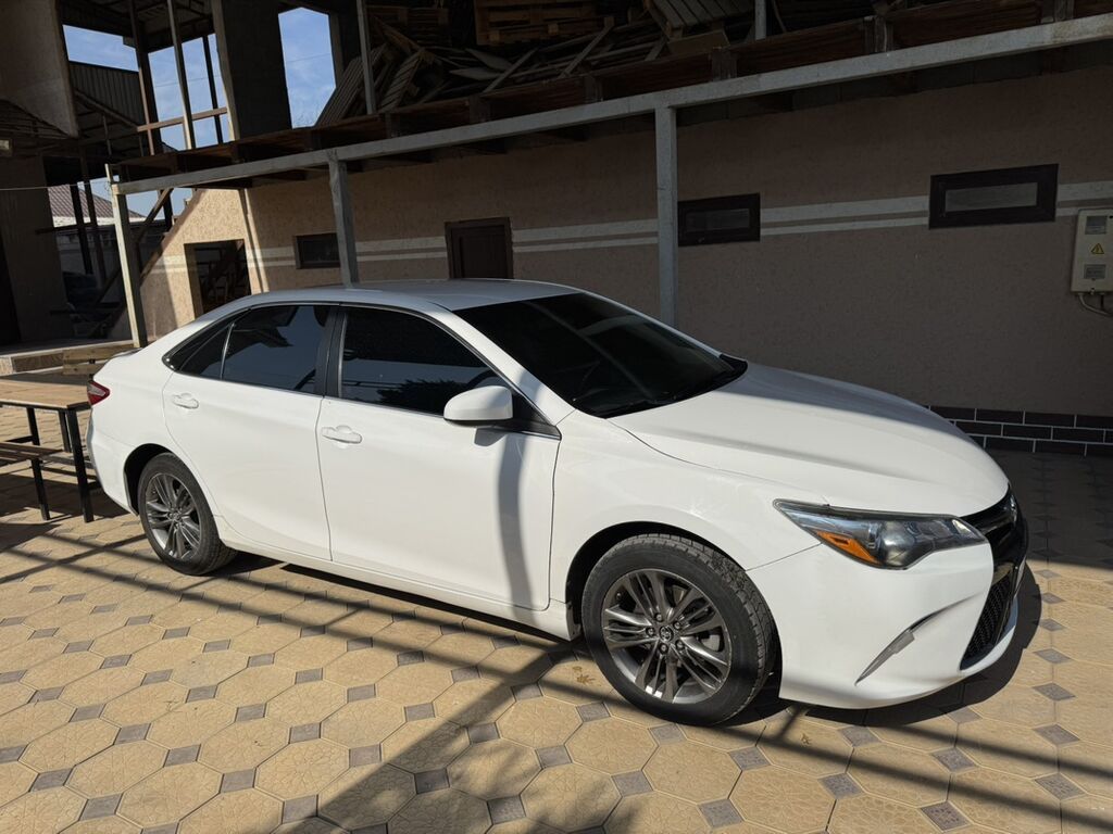 Toyota Camry: 2017 г., 2.5 л, Автомат, Бензин, Седан: фото 8