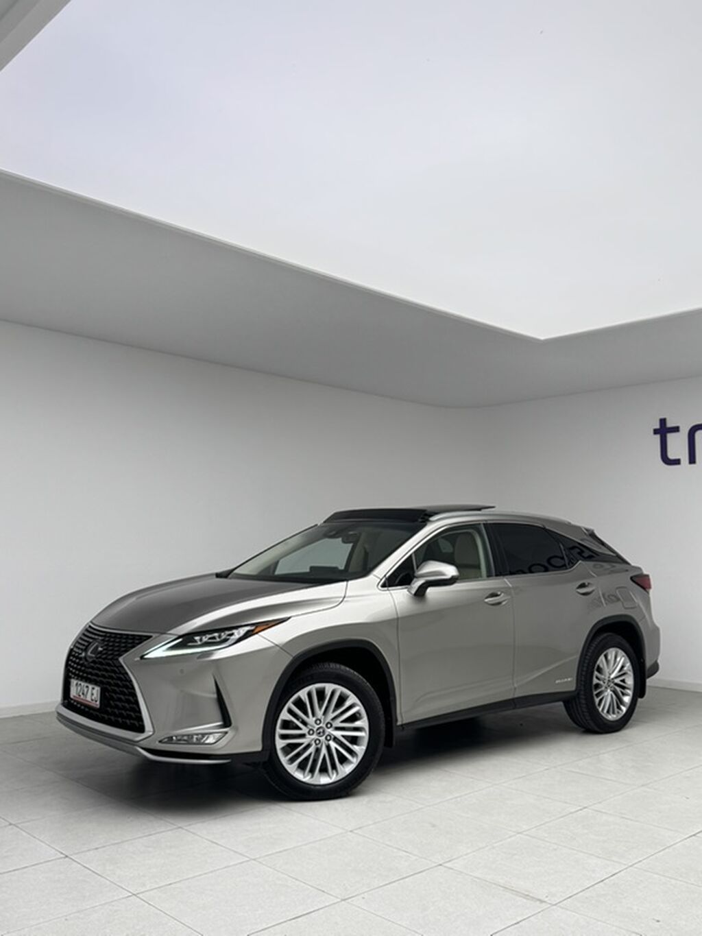 Lexus RX: 2021 г., 3.5 л, Автомат, Гибрид, Кроссовер: фото 3