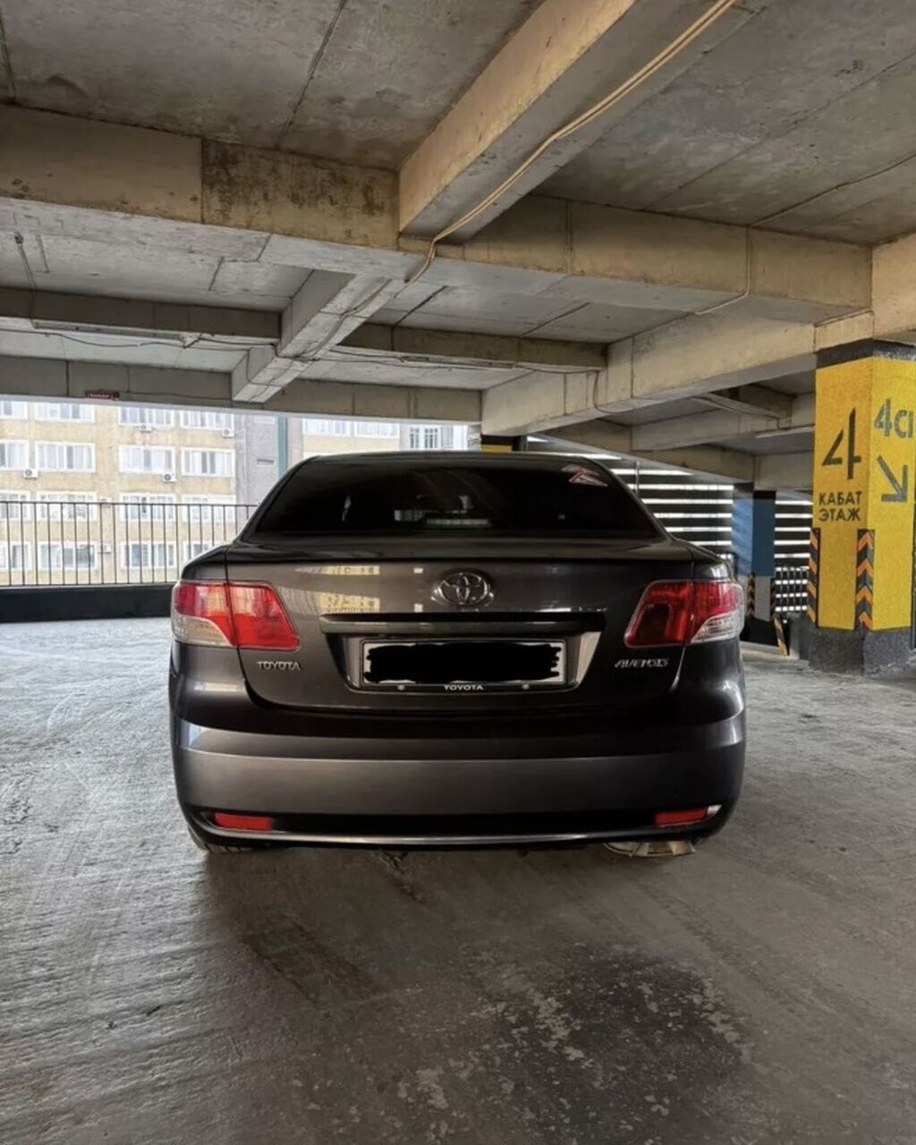 Toyota Avensis: 2009 г., 1.8 л, Автомат, Бензин, Седан: фото 3