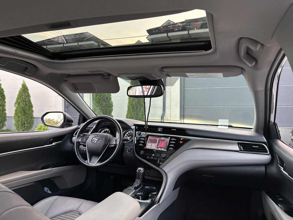 Toyota Camry: 2020 г., 2.5 л, Автомат, Бензин, Седан: фото 5