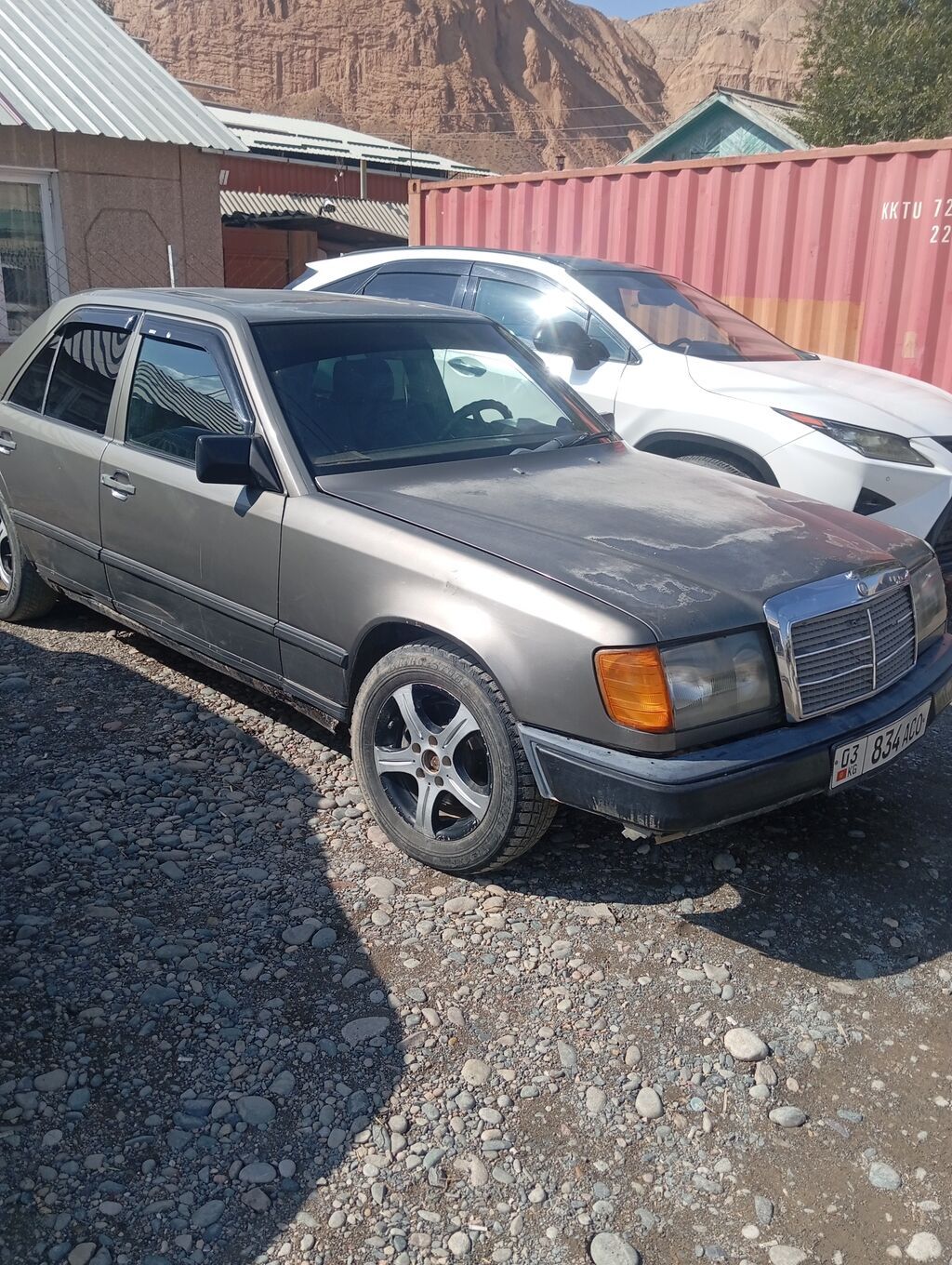Mercedes-Benz W124