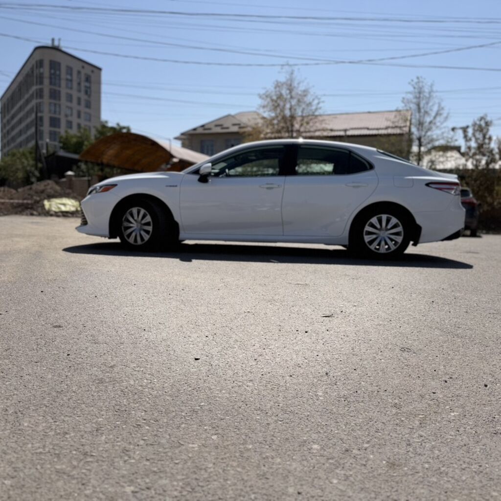 Toyota Camry: 2020 г., 2.5 л, Автомат, Бензин, Седан: фото 5