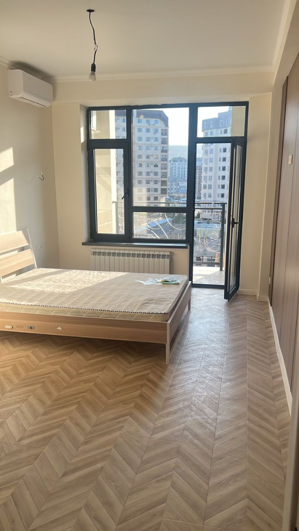 Сдается новая 2-комнатная квартира в ЖК Турпан Асанбай, панорамный вид: фото 1