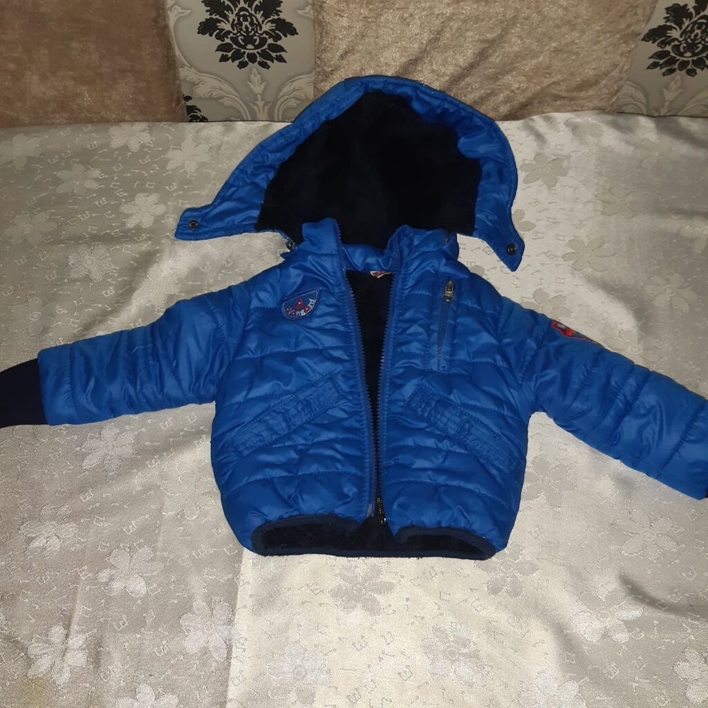 Продаю б/у детские куртки 2 синие на 6,9 месяцев,комбинезон 15 AZN | Elan yaradılıb 11 May 2022 08:47:19: Продаю б/у детские куртки 2 синие на 6,9 месяцев,комбинезон