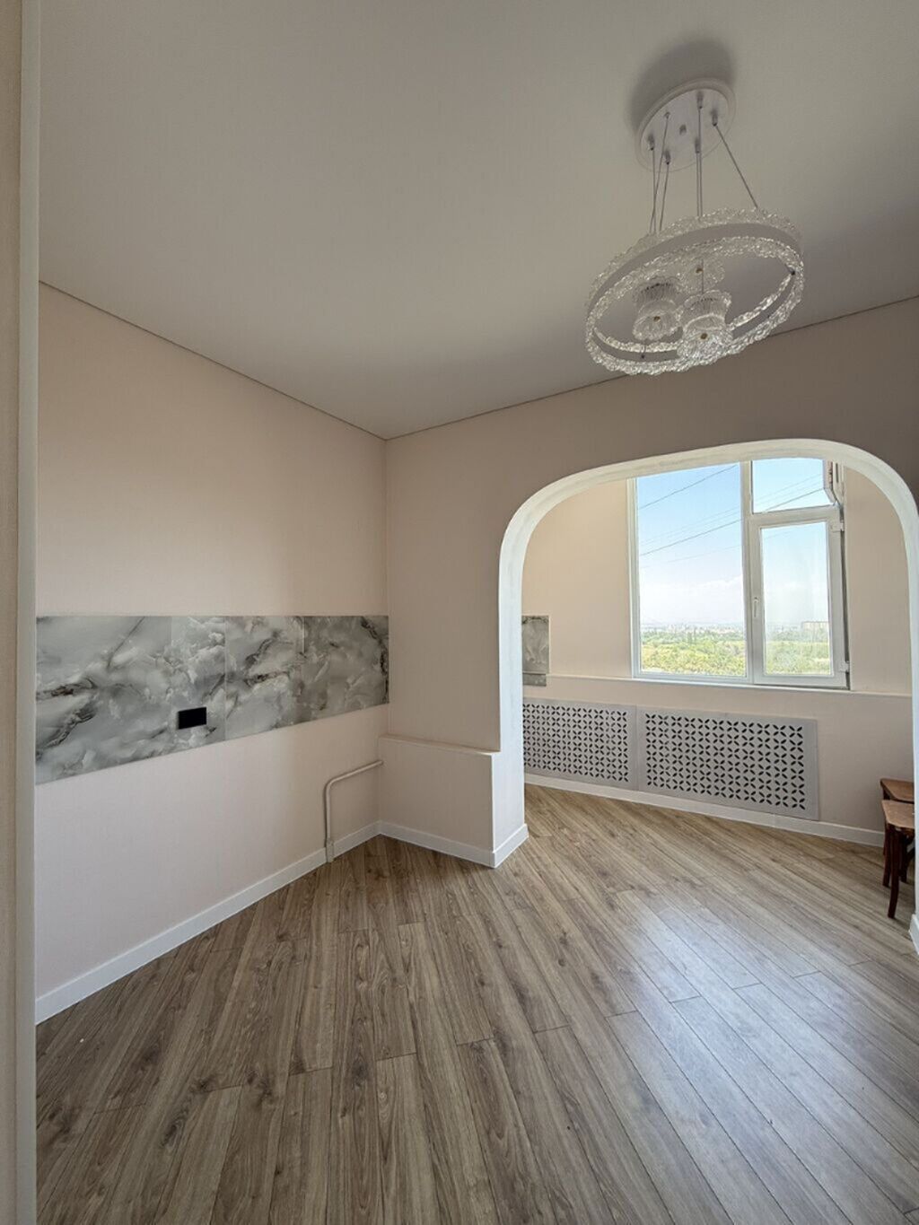 2 комнаты, 56 м², 12 мкр Элитка, 9 этаж, Свежий ремонт: фото 4