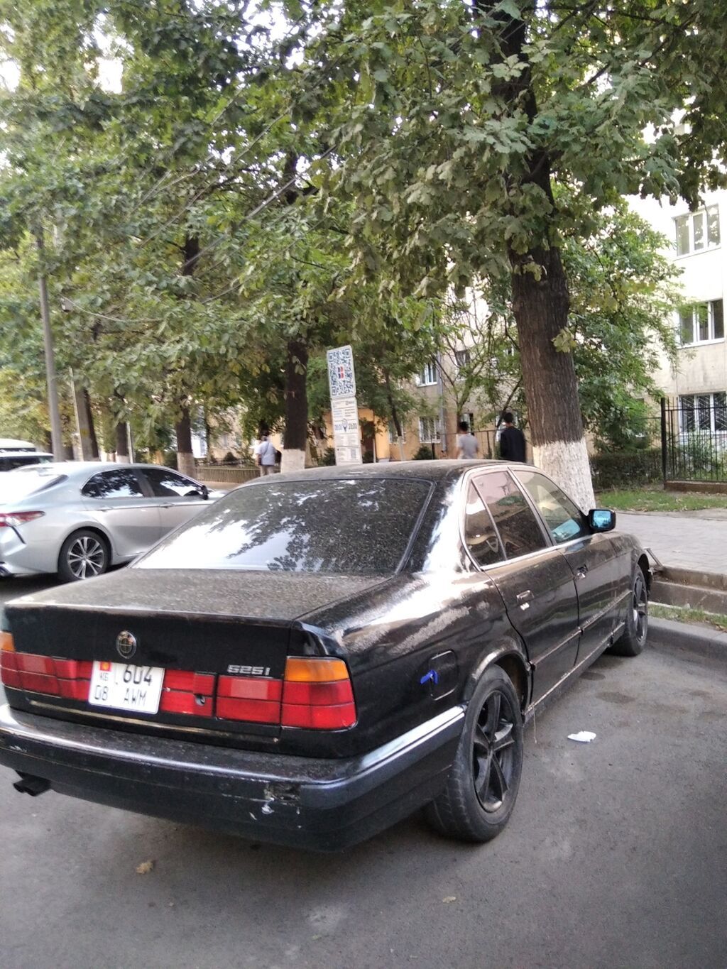 BMW 525: 1991 г., 2.5 л, Механика, Бензин, Седан — фото 2