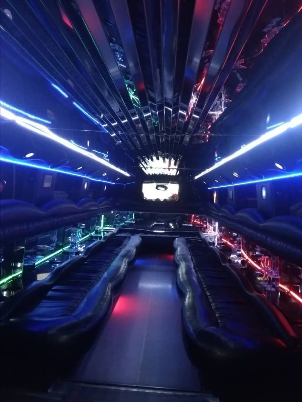 Лимузин "Hummer H2","Хаммер H2"продаю. Сдаю в прокат. Сдаю в аренду: фото 4