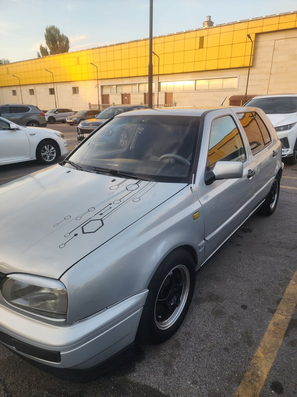 Volkswagen Golf: 1996 г., 1.8 л, Механика, Бензин, Хэтчбэк: фото 3