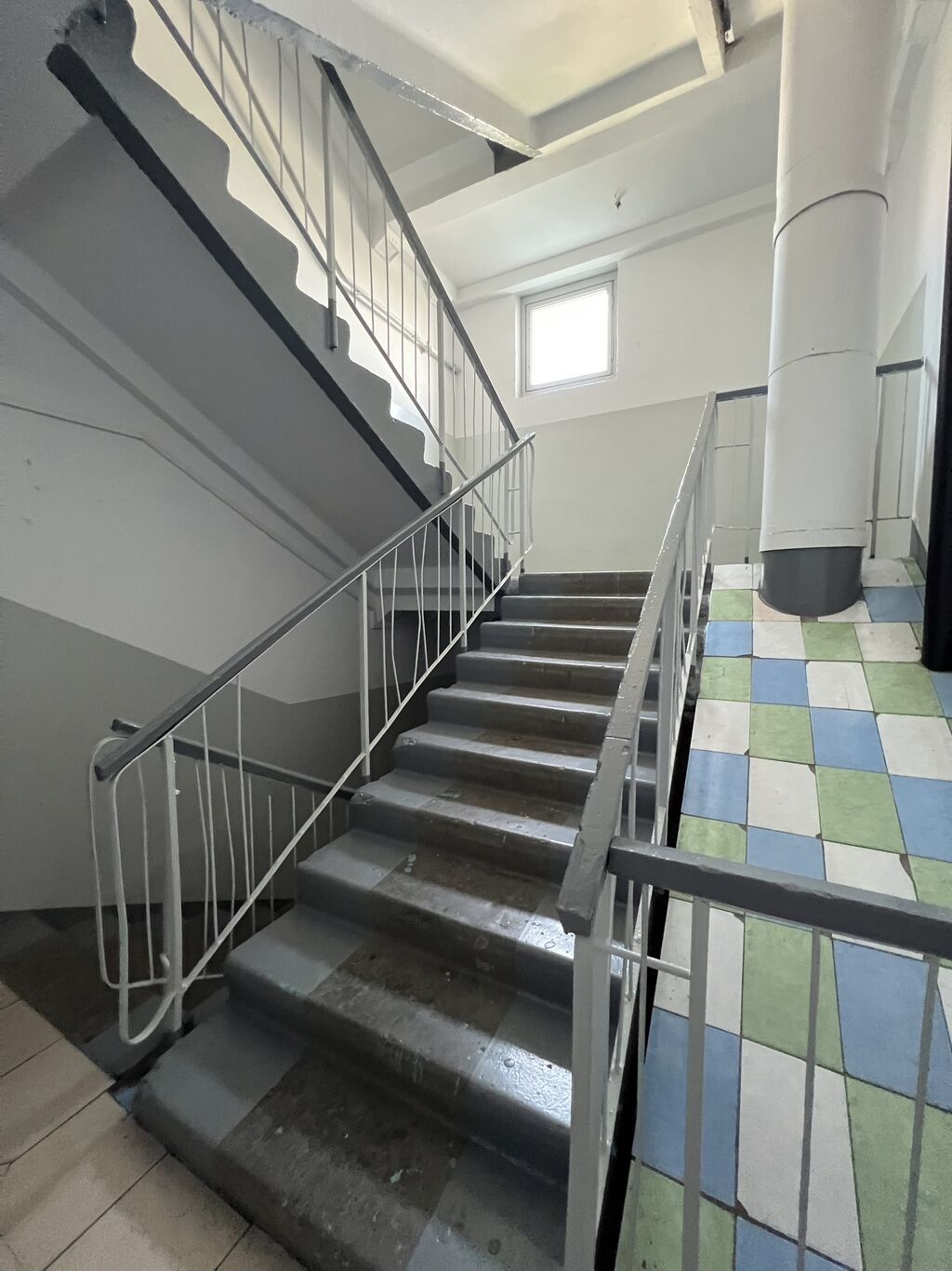 2 комнаты, 57 м², 106 серия, 9 этаж, Старый ремонт