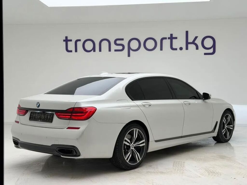 BMW 7 series: 2018 г., Автомат, Бензин, Седан: фото 3