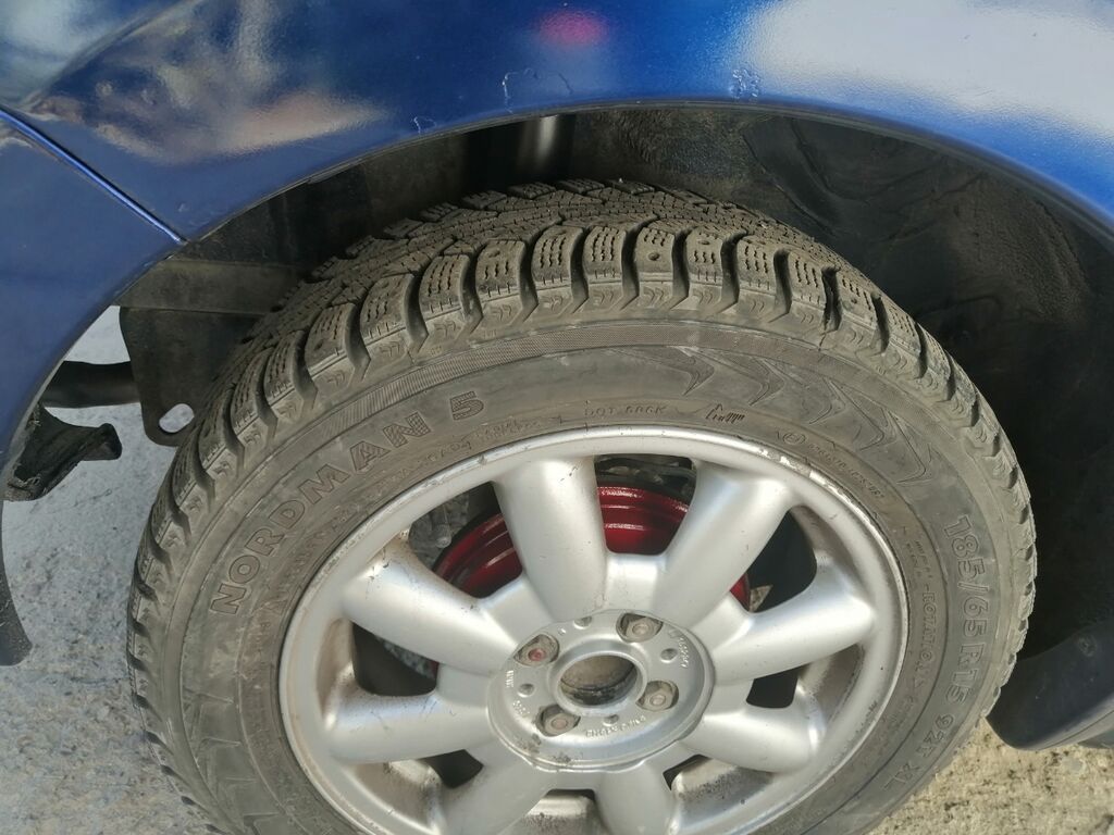 Toyota Ist: 2002 г., 1.3 л, Автомат, Бензин, Хэтчбэк: фото 7