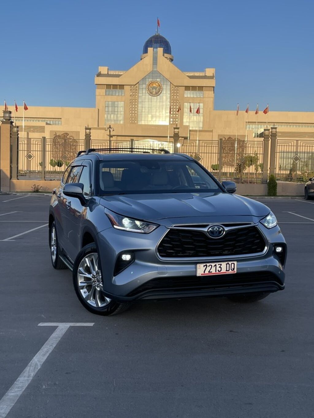 Toyota Highlander: 2020 г., 2.5 л, Автомат, Гибрид, Кроссовер: фото 4