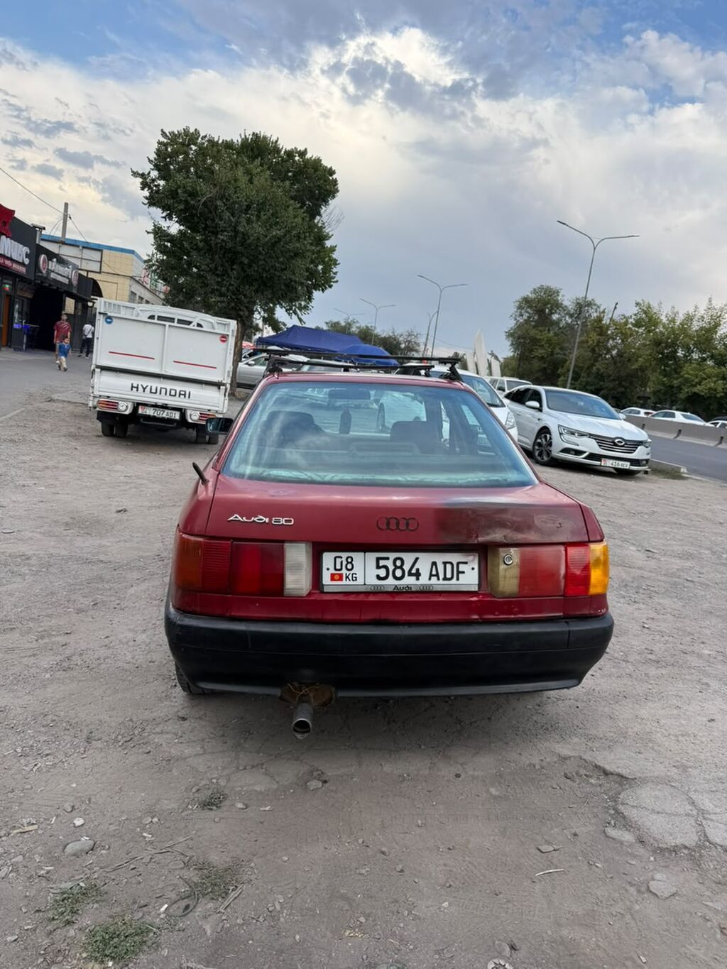 Audi 80: 1989 г., 1.8 л, Механика, Газ, Седан: фото 3