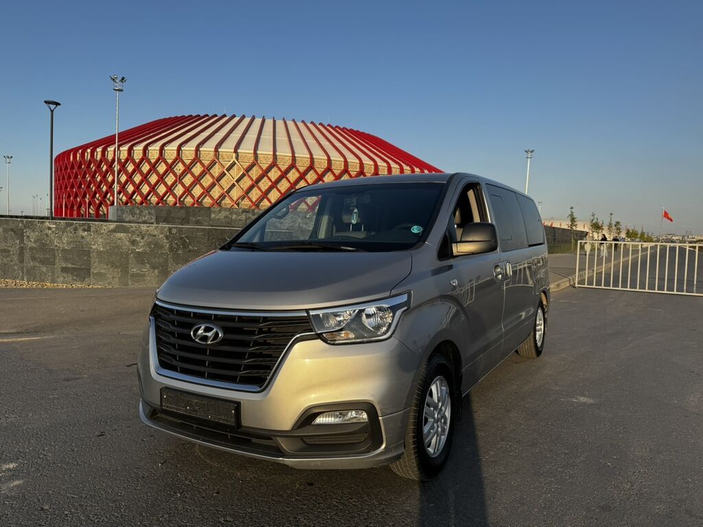 Hyundai H-1: 2019 г., 2.5 л, Автомат, Дизель, Минивэн: фото 3
