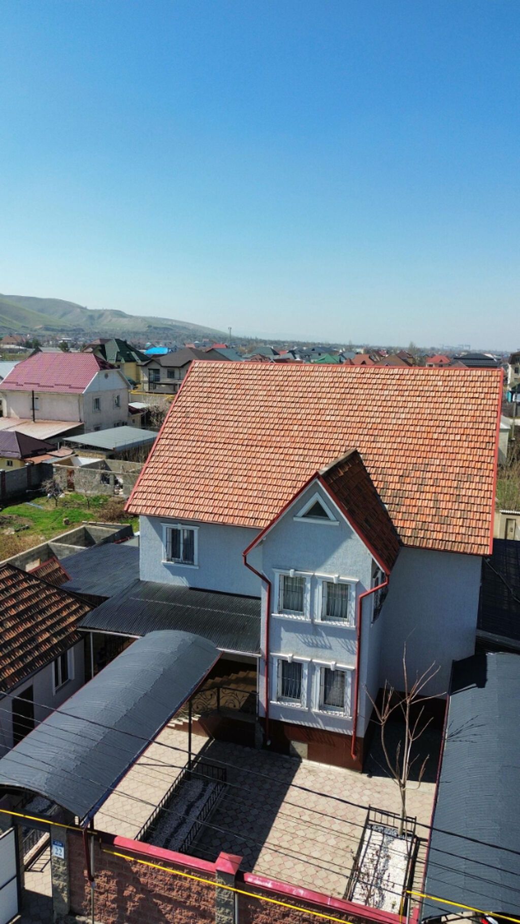 🏡 Продаётся современный кирпичный дом в ж/м Ынтымак (Бишкек)