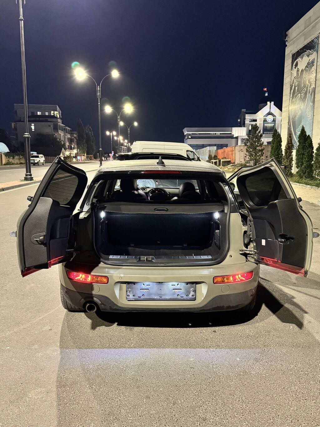 Срочно продаю Mini Cooper clubman 2019года Полной комплектации Объем: фото 5