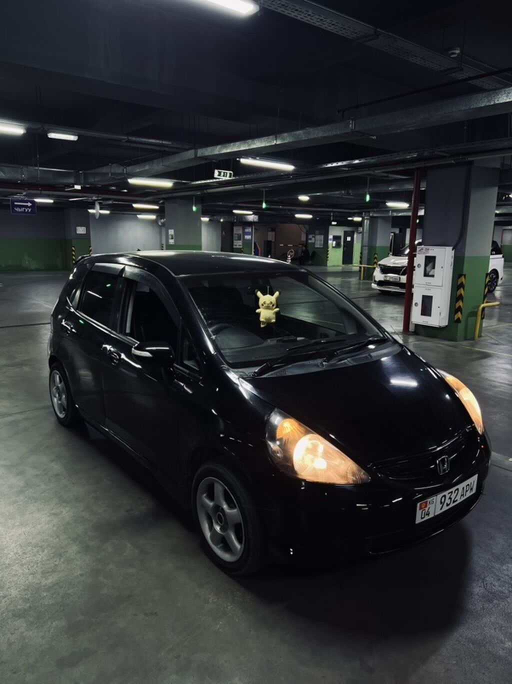 Honda Fit: 2005 г., 1.3 л, Автомат, Бензин, Хэтчбэк: фото 3
