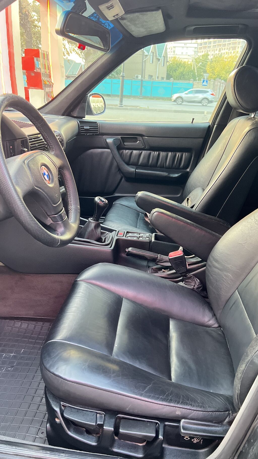 BMW 5 series: 1993 г., 4 л, Механика, Бензин, Седан: фото 6