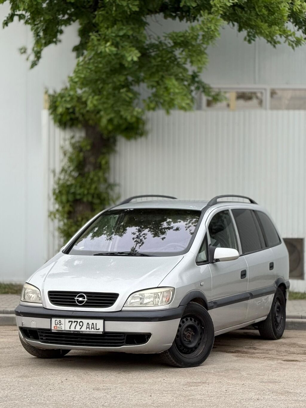 Opel Zafira: 2001 г., 2.2 л, Автомат, Бензин, Минивэн: фото 3