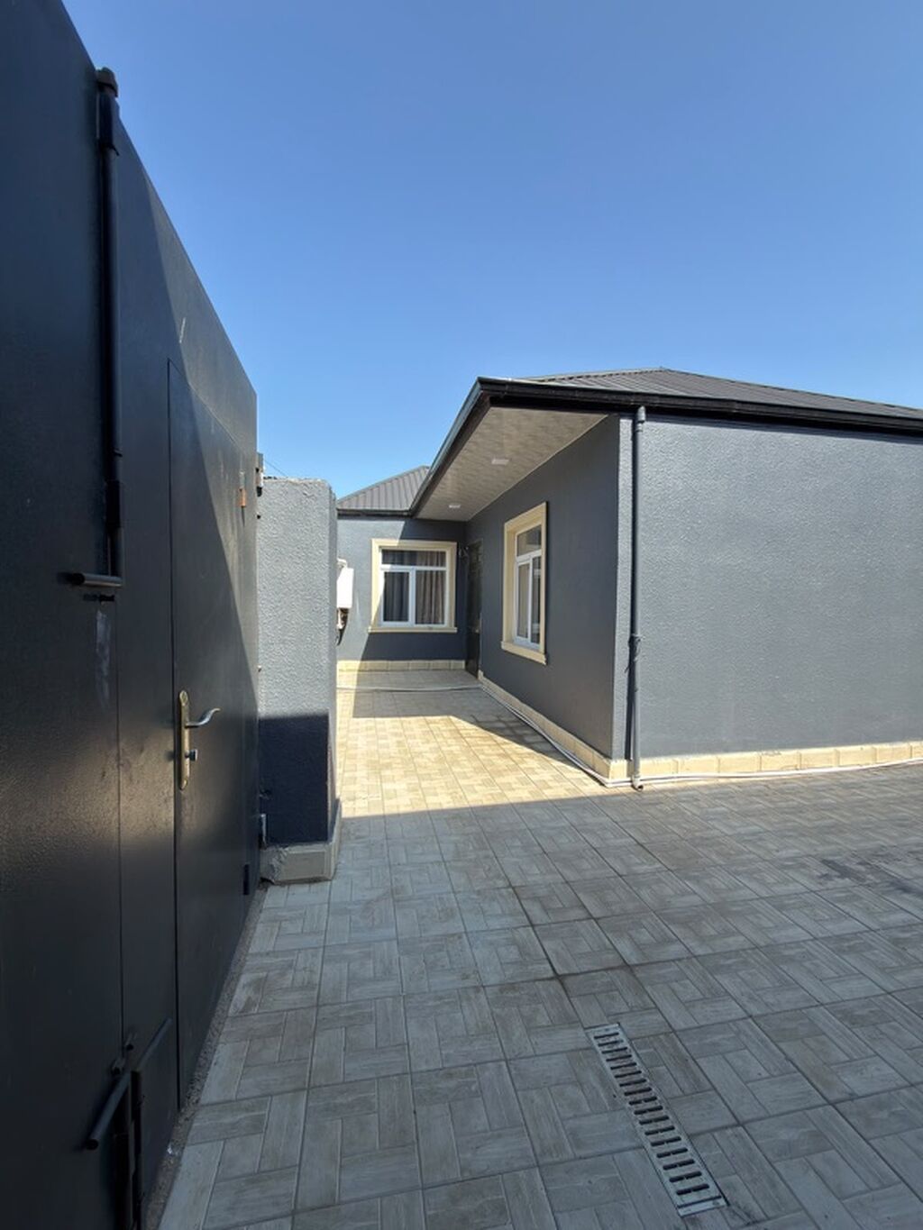 3 otaqlı, 85 kv. m, Yeni təmirli