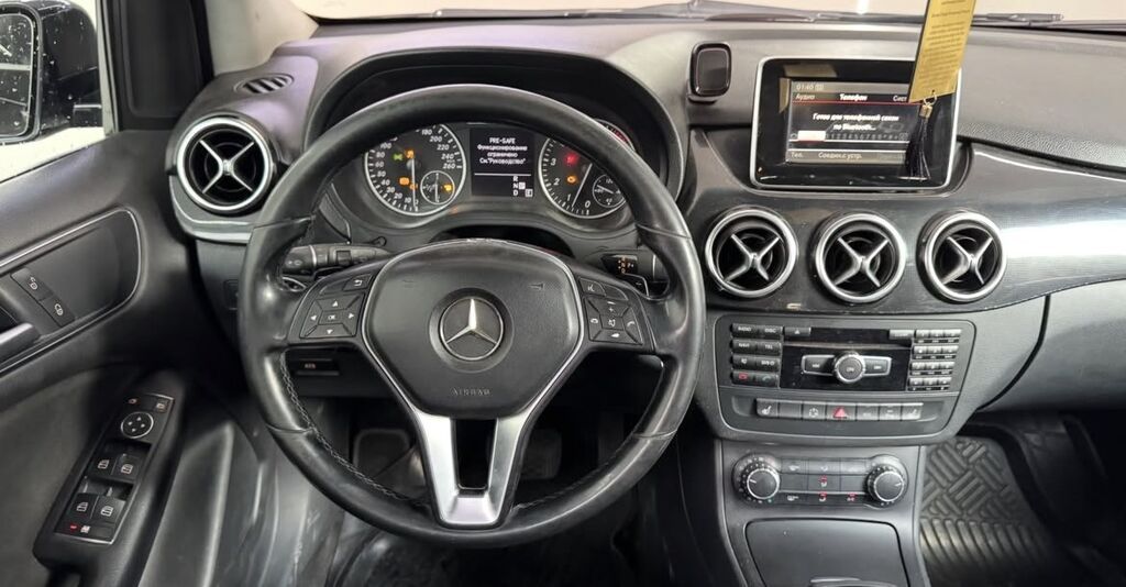 Mercedes-Benz B-Class: 2012 г., Автомат, Бензин, Хэтчбэк: фото 7