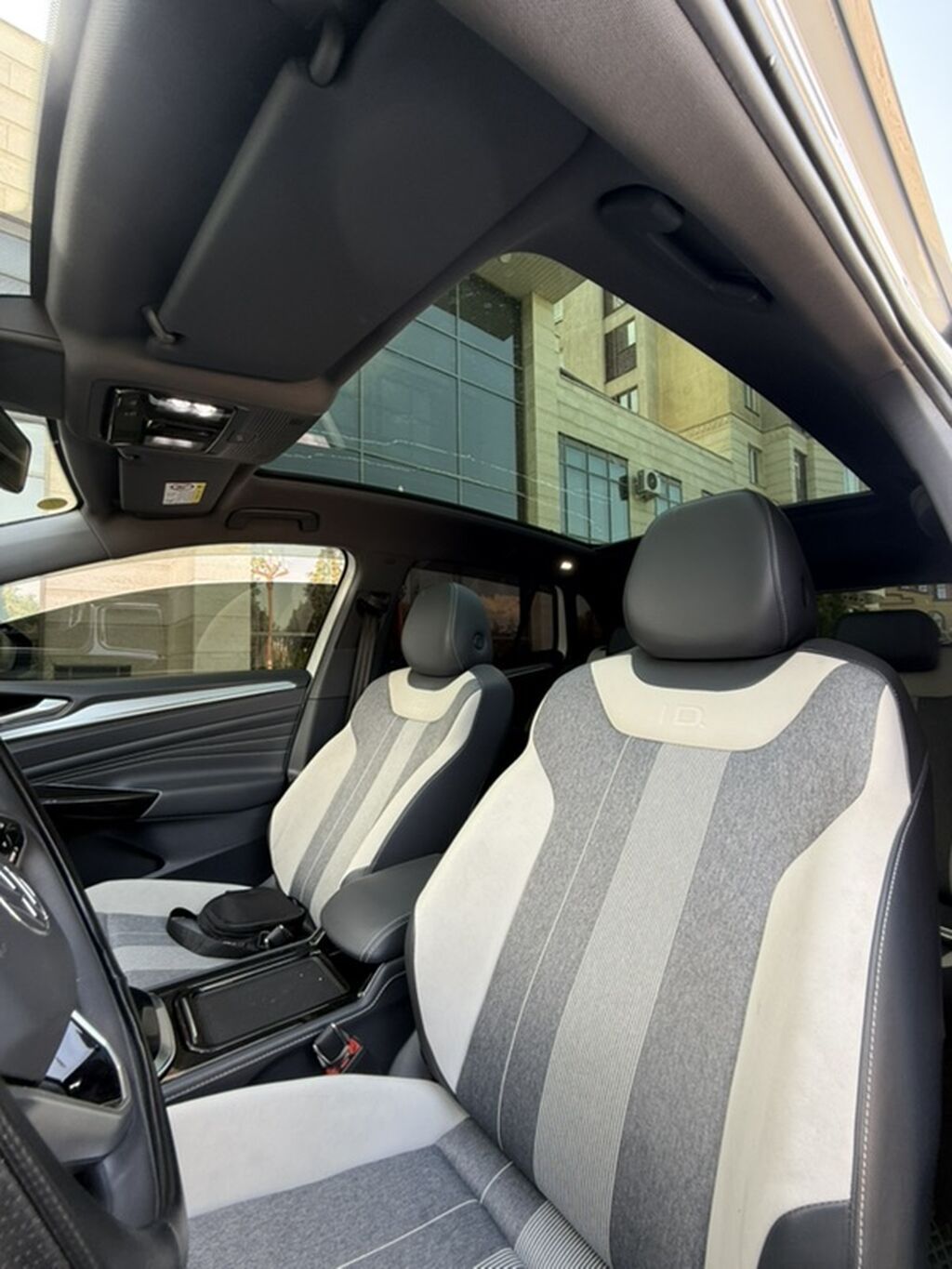 Volkswagen ID.4: 2022 г., Робот, Электромобиль, Кроссовер: фото 7