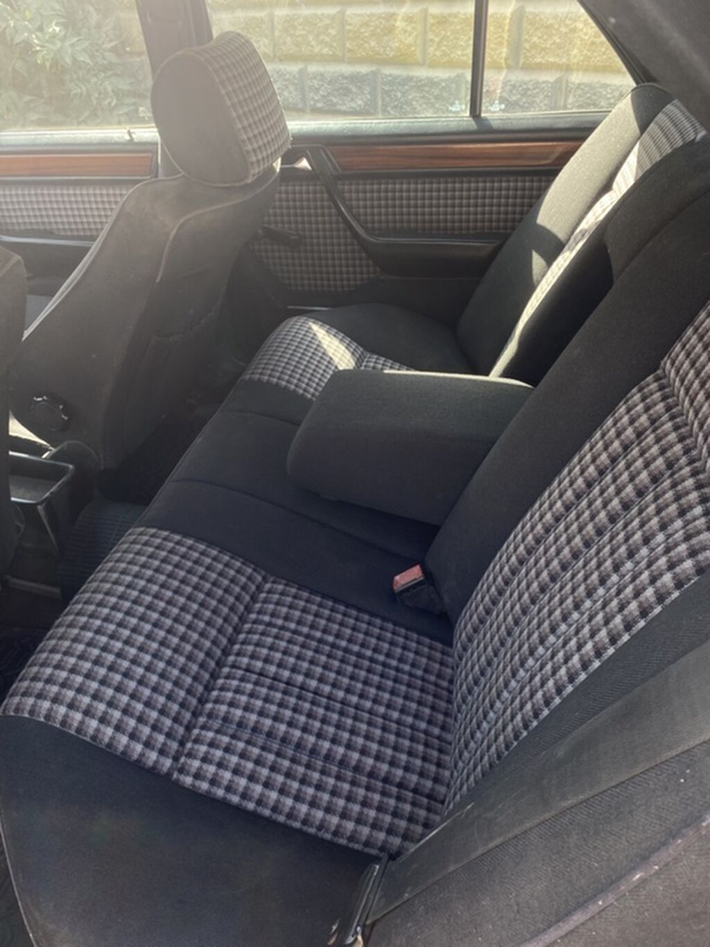Mercedes-Benz W124: 1994 г., 2.2 л, Механика, Бензин: фото 5
