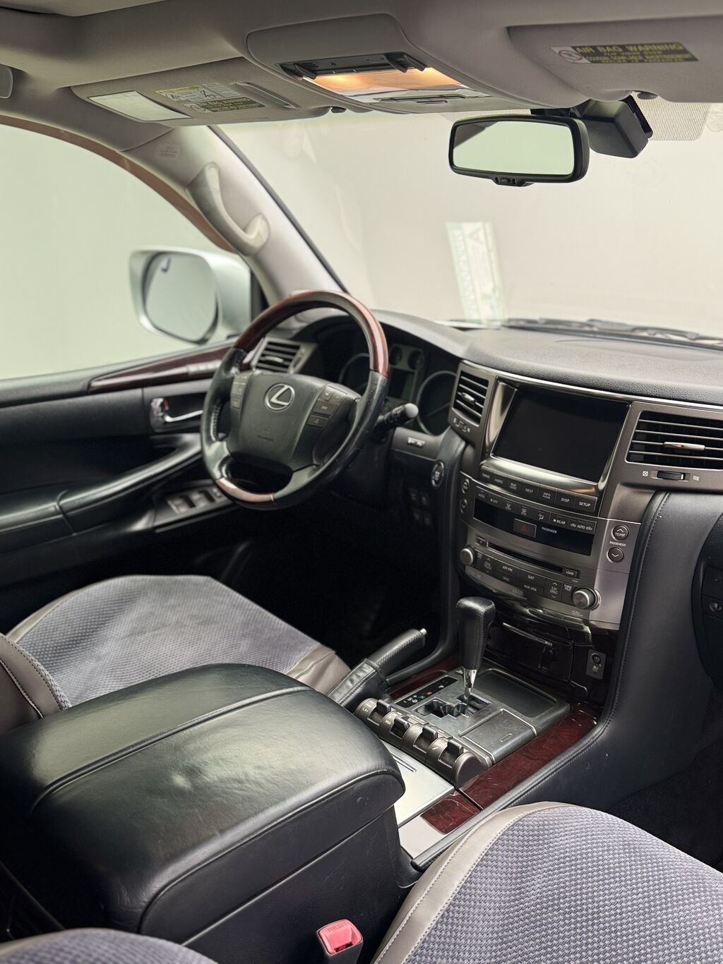 Lexus LX: 2010 г., 5.7 л, Автомат, Бензин, Кроссовер: фото 7