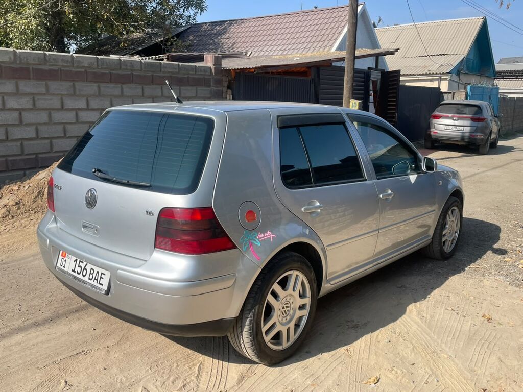 Volkswagen Golf: 2002 г., 1.6 л, Механика, Бензин: фото 3