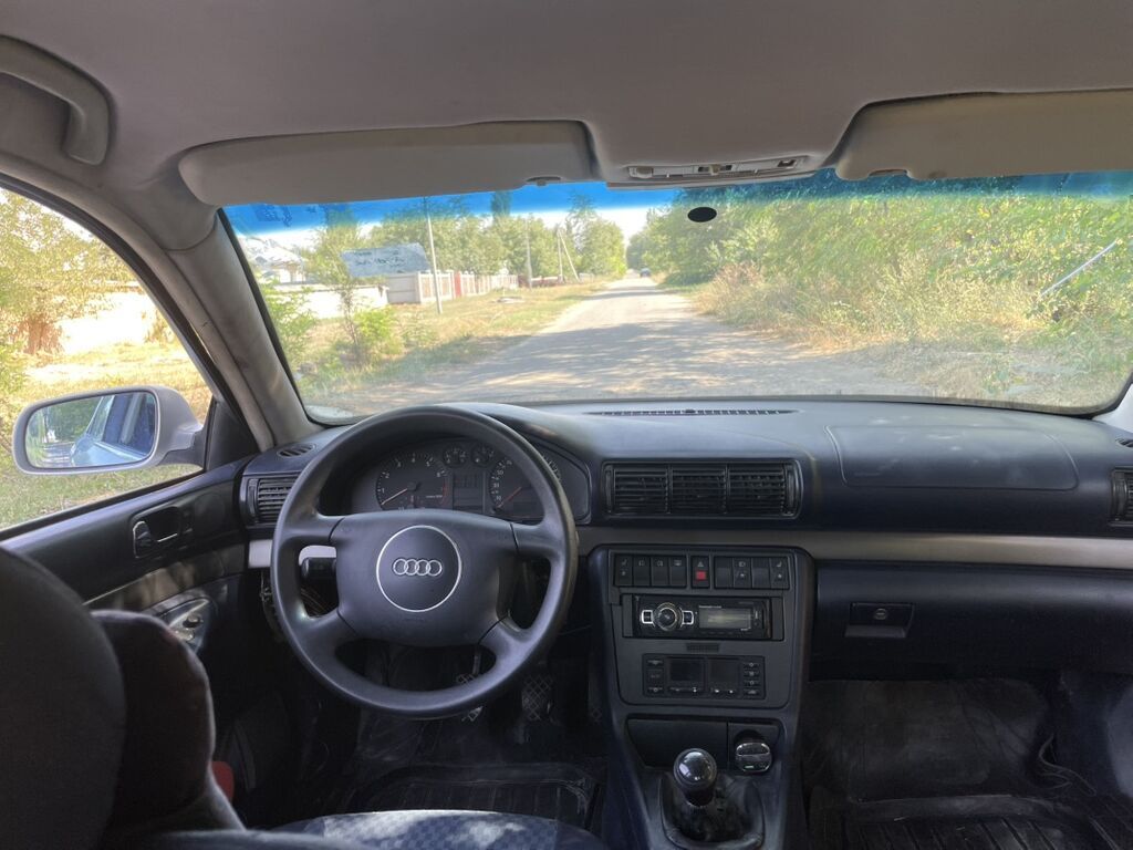 Audi A4: 1998 г., 2.4 л, Механика, Бензин, Седан: фото 7