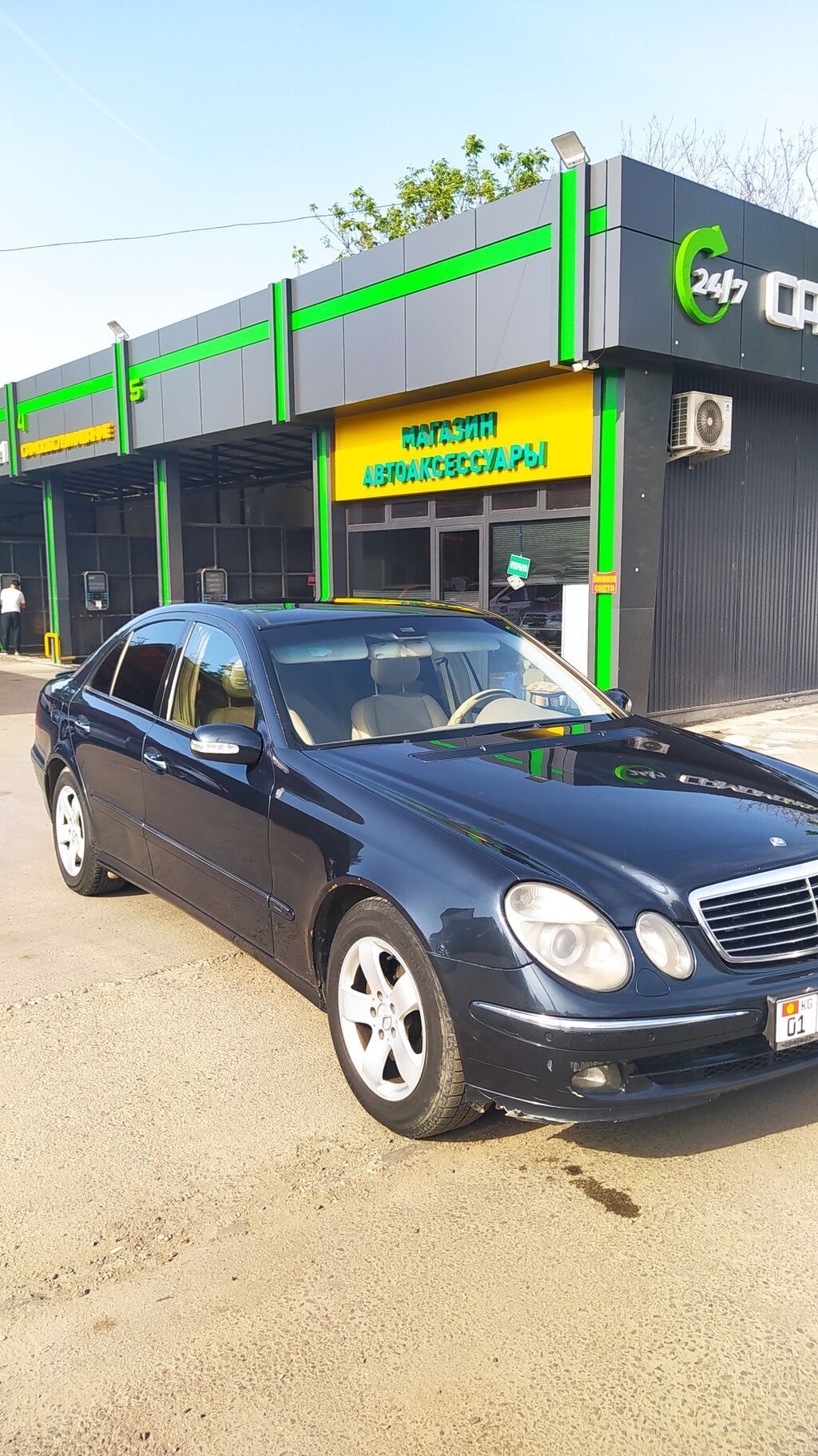 Mercedes-Benz E-Class: 2004 г., 3.2 л, Автомат, Бензин, Седан: фото 2