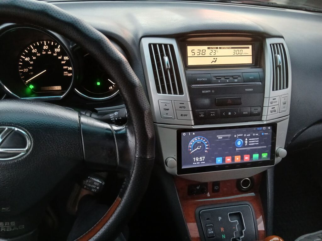Lexus RX: 2003 г., 3.3 л, Автомат, Бензин, Кроссовер: фото 7