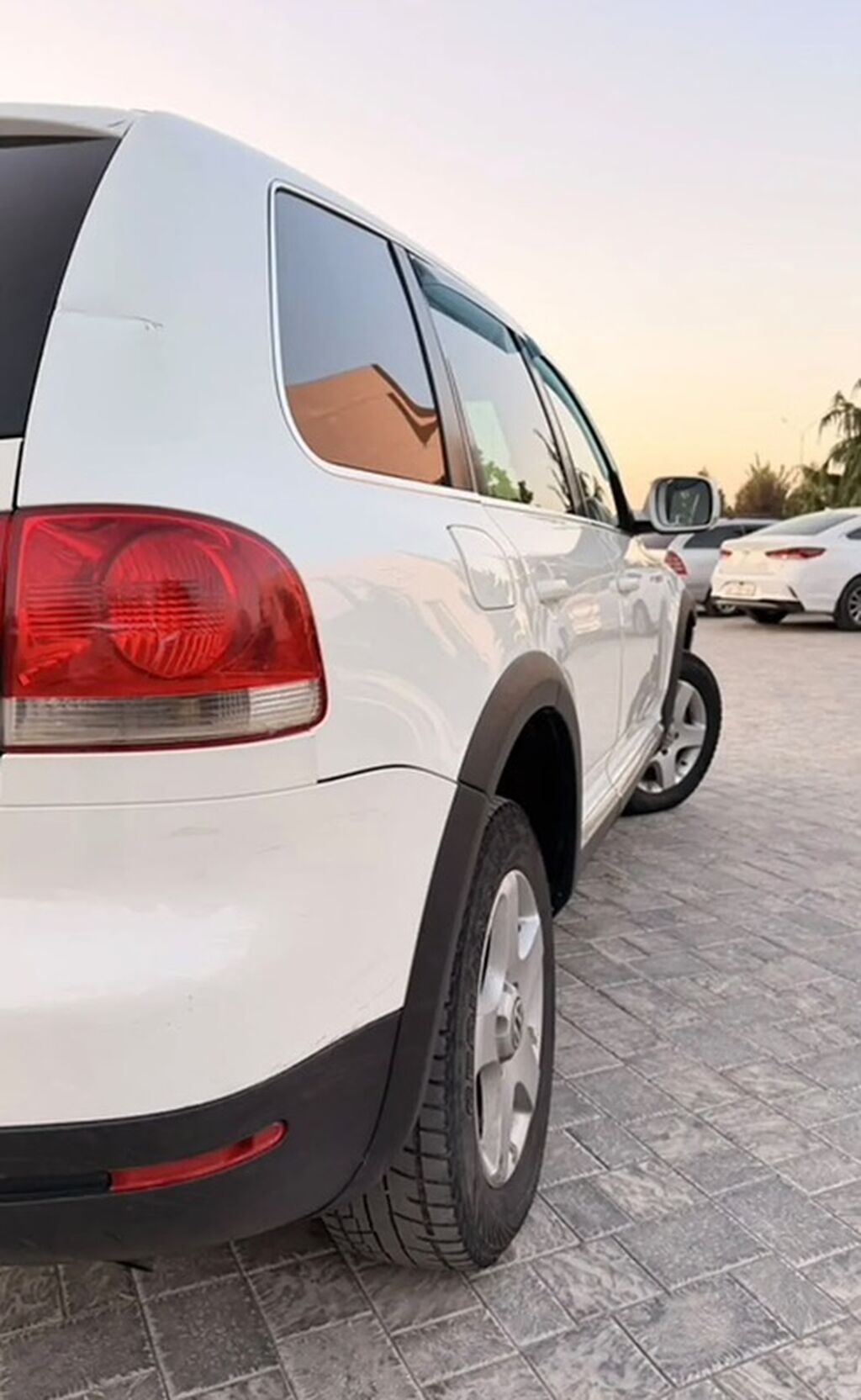 Volkswagen Touareg: 2004 г., 3.2 л, Автомат, Бензин, Кроссовер: фото 2