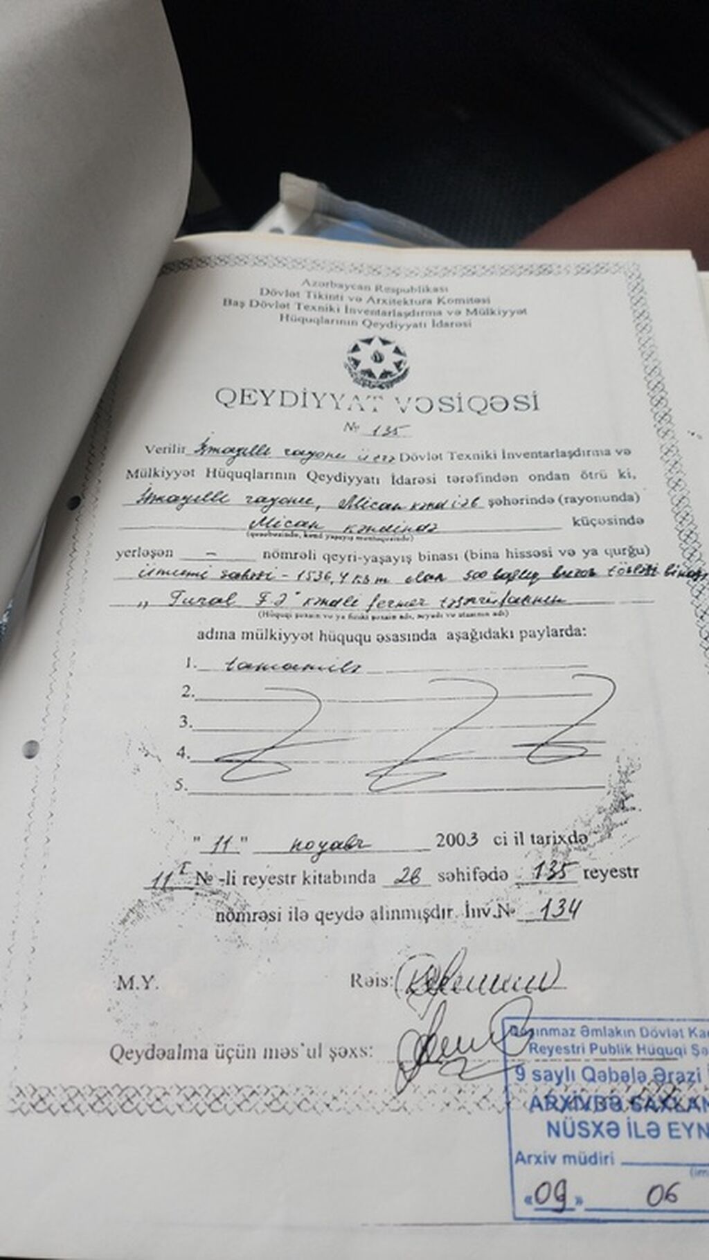 Ferma təsərrüfatı üçün daş konstruksiyalı iri təsərrüfat binaları və