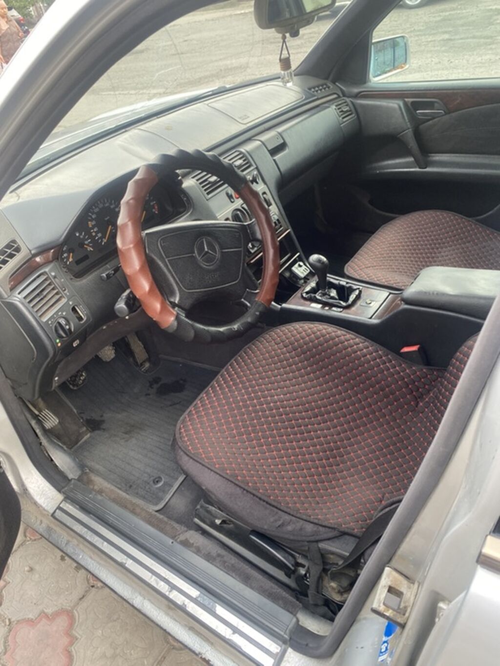 Mercedes-Benz E-Class: 1996 г., 2.3 л, Механика, Бензин, Седан: фото 2