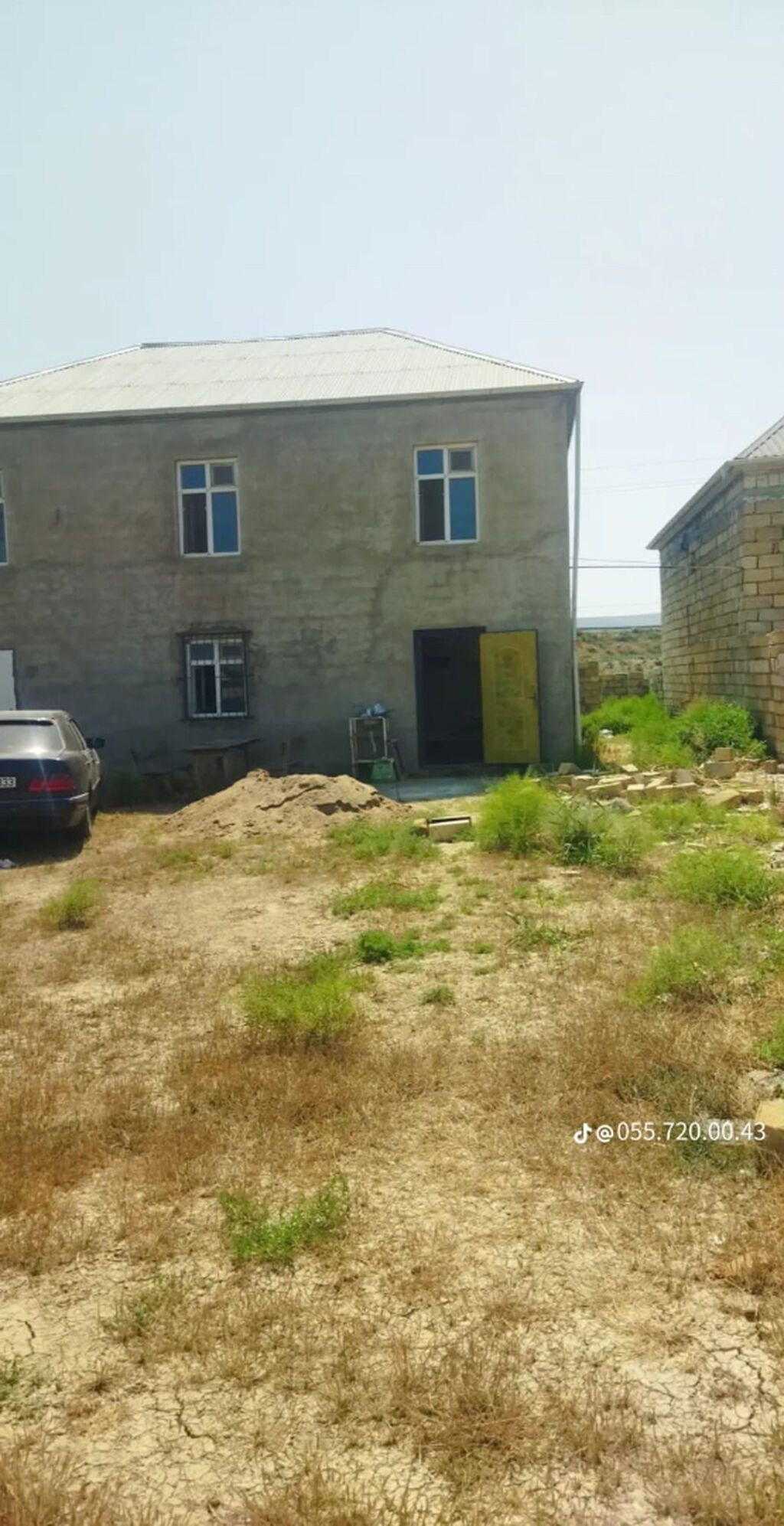 Kupçası var. Nasosnuda 10 sotun icinde hazir evdir 78000 man. Alan